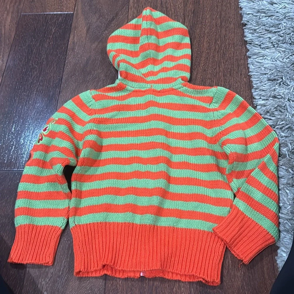 The children place girls sweater size 4t nwt with detail on sleeve and front